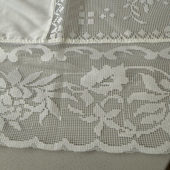 Vintage Tablecloth Hand Embroidery Lace Square Pattern White Floral 88x65” - Picture 14 of 16